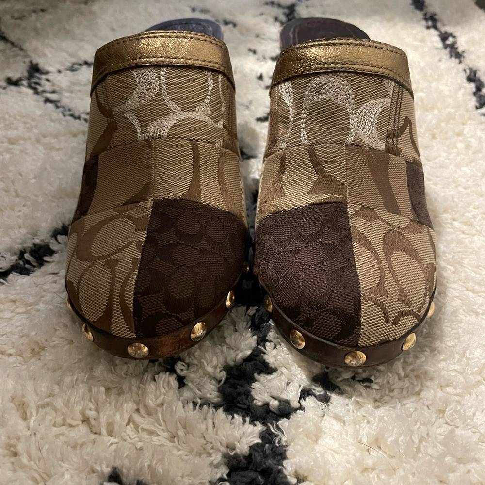 Coach Vintage Heeled Clogs. From early 2000s. Great condition. 7.5 - Picture 2 of 5